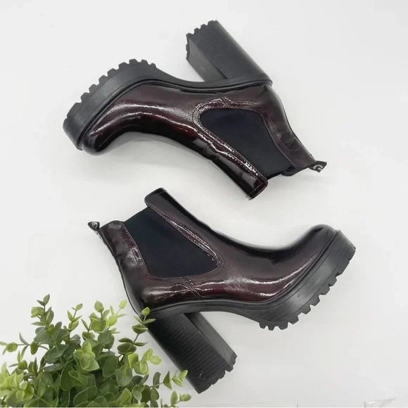 GBG Los Angeles Faux Patent Leather Burgundy Lug Sole Heel Chelsea Boot Size 11 - Picture 2 of 13